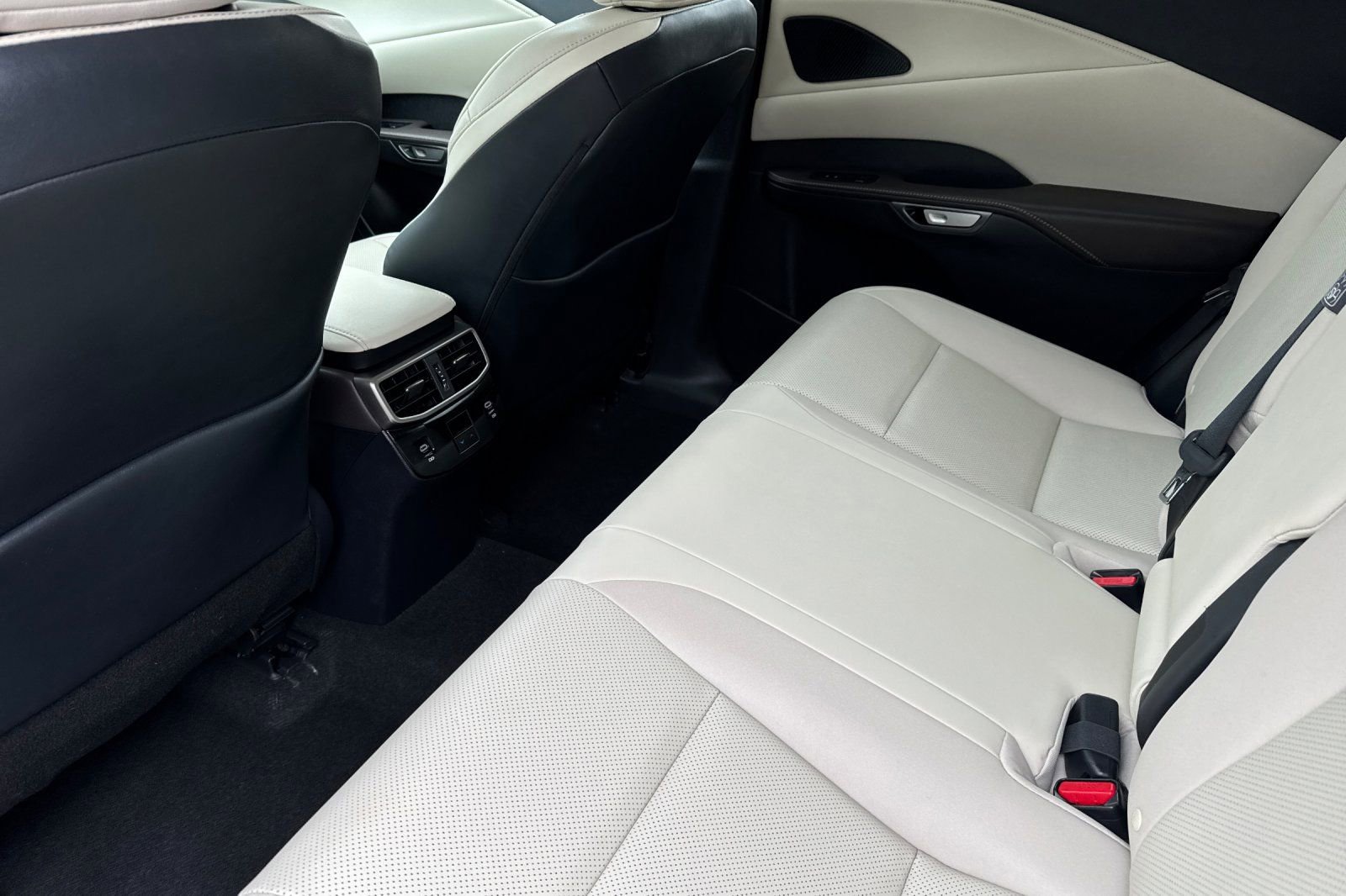 Used 2024 Lexus RX 350h w/ Convenience Package AWD/4WD image 11