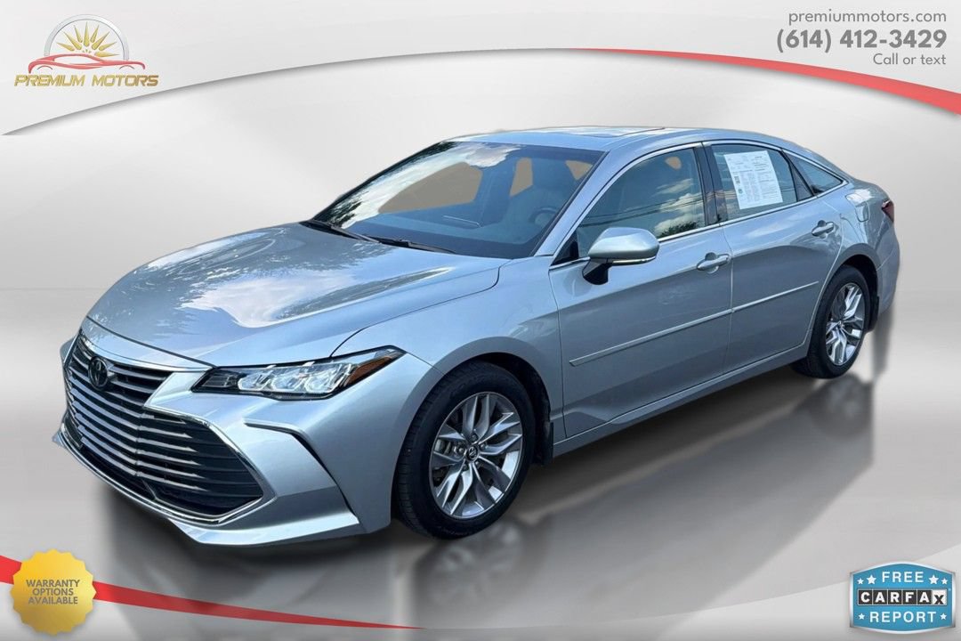 Used 2019 Toyota Avalon XLE w/ Moonroof Package FWD image 1