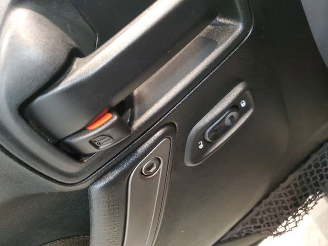 Used 2018 Jeep Wrangler Unlimited Sport S image 13