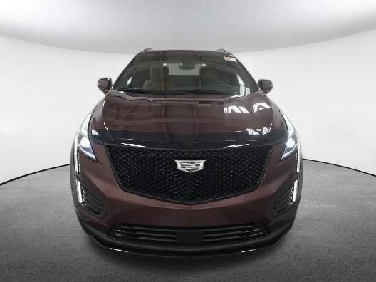 Used 2022 Cadillac XT5 Premium Luxury w/ LPO, ONYX Package AWD/4WD image 2