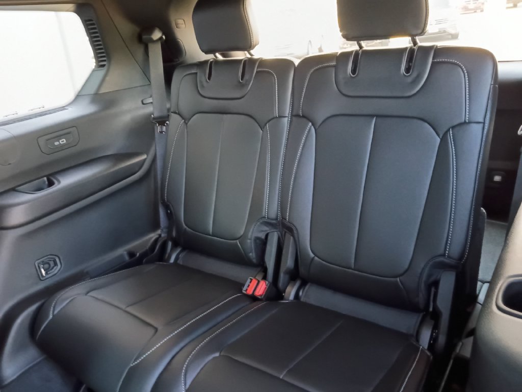 New 2027 Jeep Grand Cherokee L Limited AWD/4WD image 5