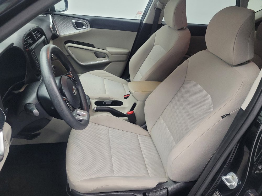 Used 2020 Kia Soul LX image 17
