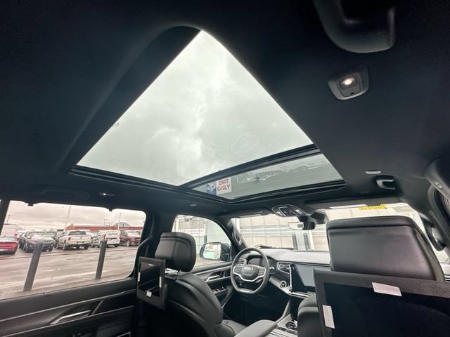 New 2026 Jeep Grand Wagoneer L Limited AWD/4WD image 24