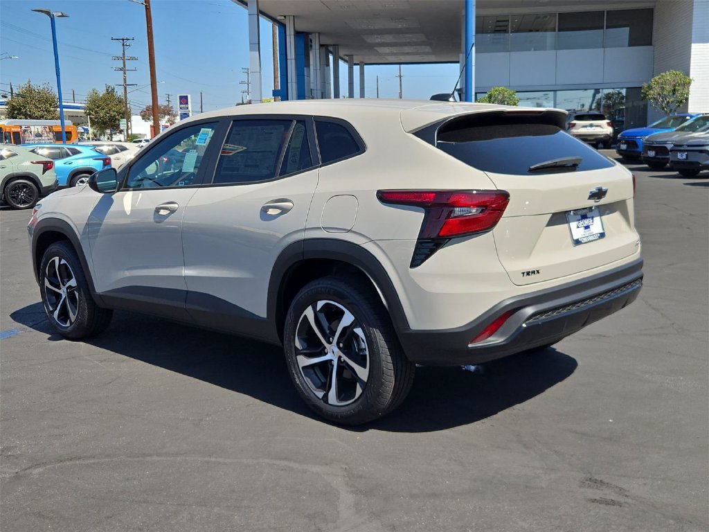 New 2026 Chevrolet Trax RS FWD image 29