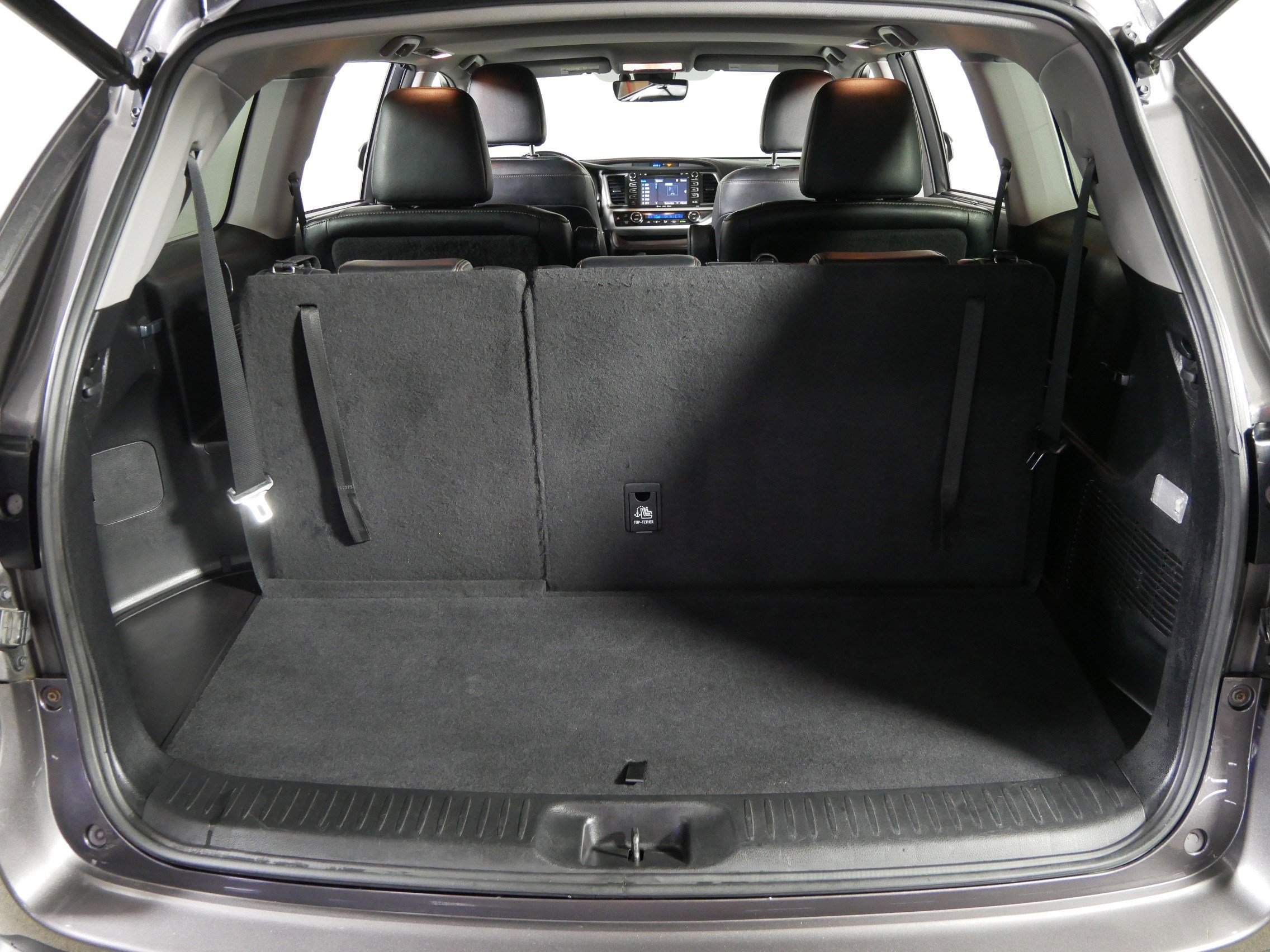 Used 2017 Toyota Highlander Limited AWD/4WD image 18