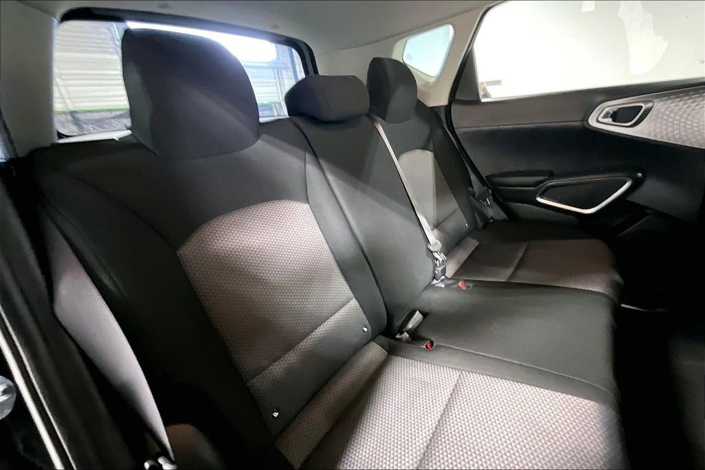 Used 2025 Kia Soul LX image 35