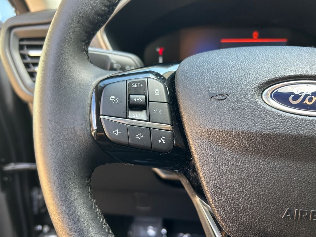 Used 2025 Ford Escape SE FWD image 15