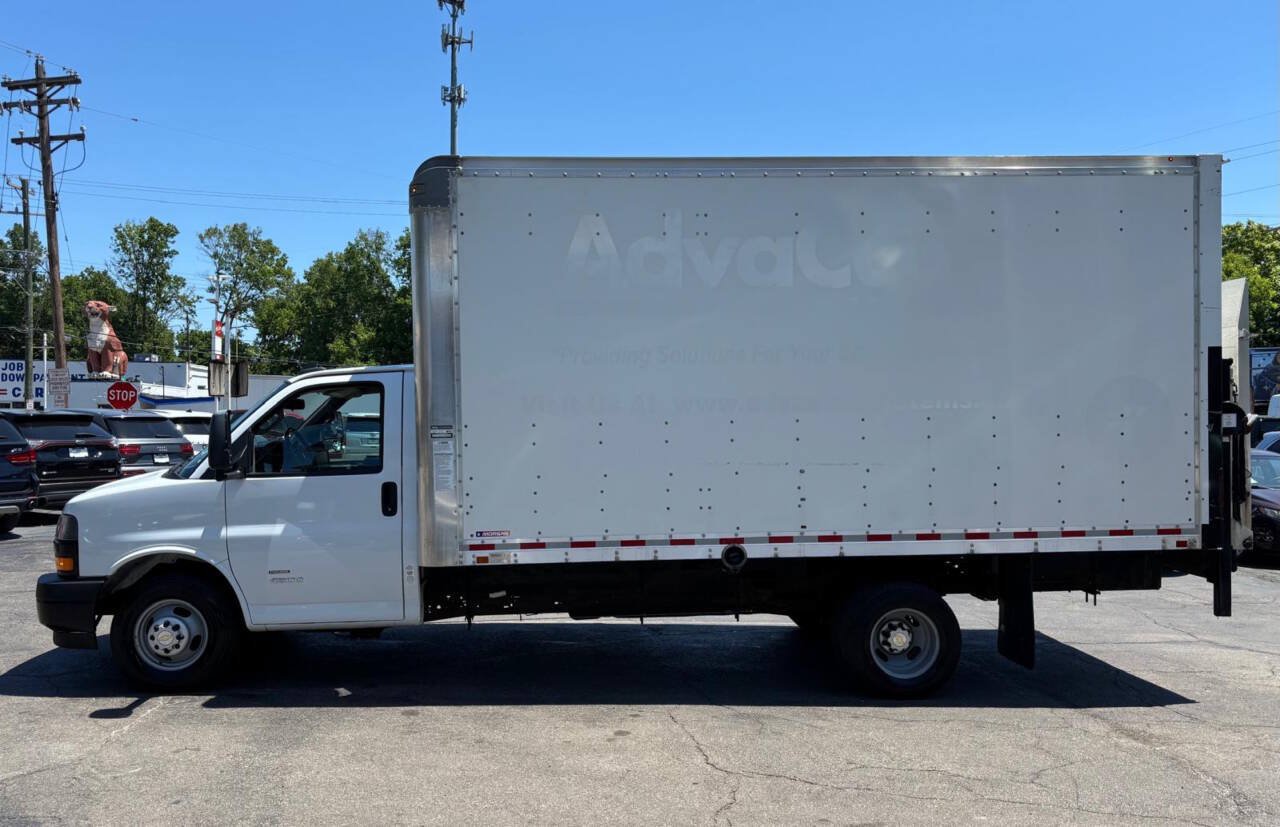 Used 2021 Chevrolet Express 4500 Extended w/ Power Convenience Package RWD image 5