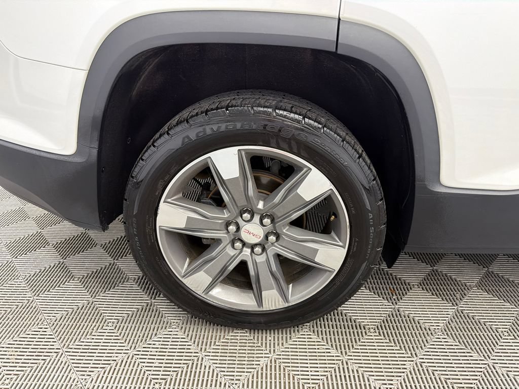 Used 2017 GMC Acadia SLT w/ LPO, Cargo Package FWD image 19
