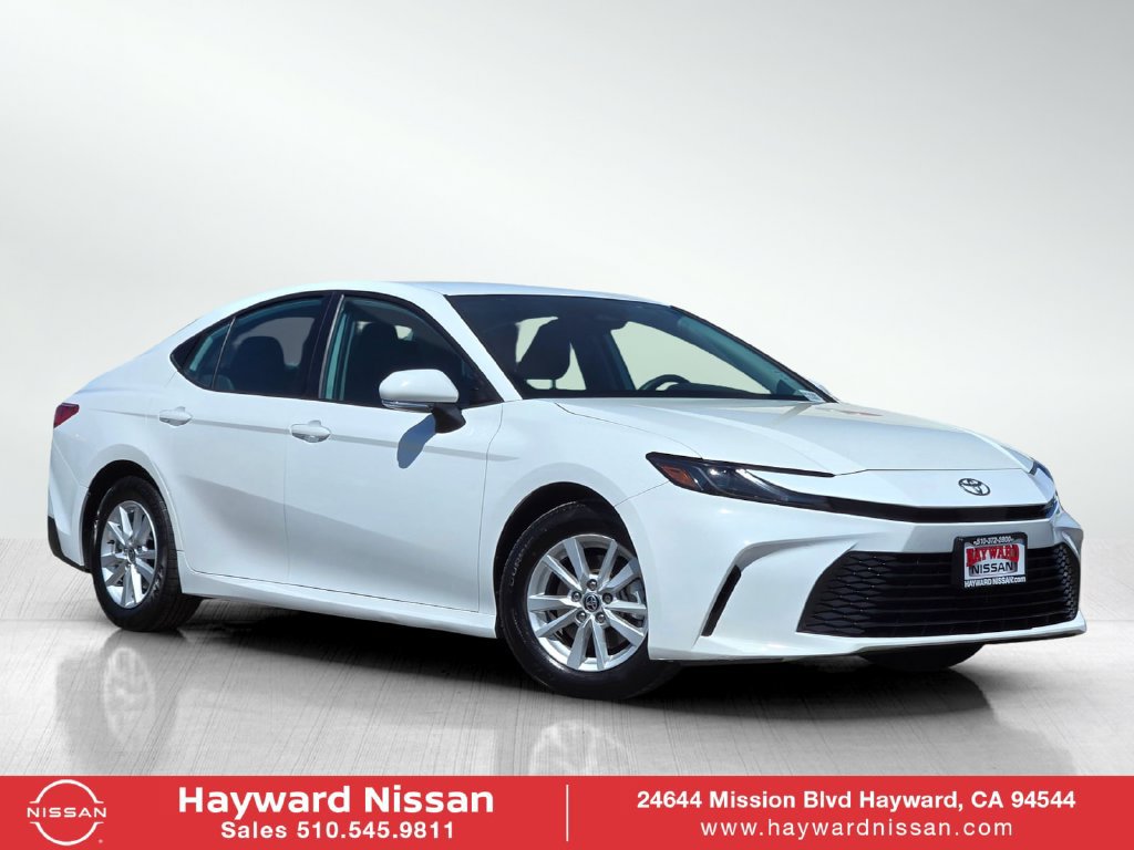 Used 2025 Toyota Camry LE FWD image 1