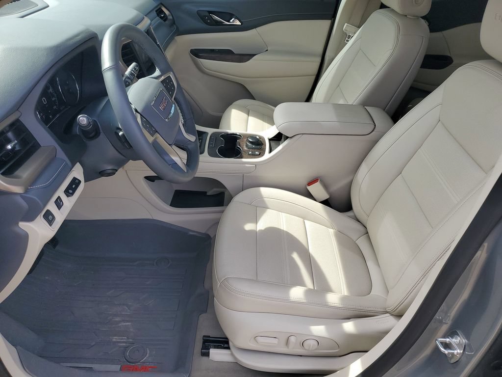 Used 2023 GMC Acadia Denali w/ Denali Ultimate Package FWD image 5