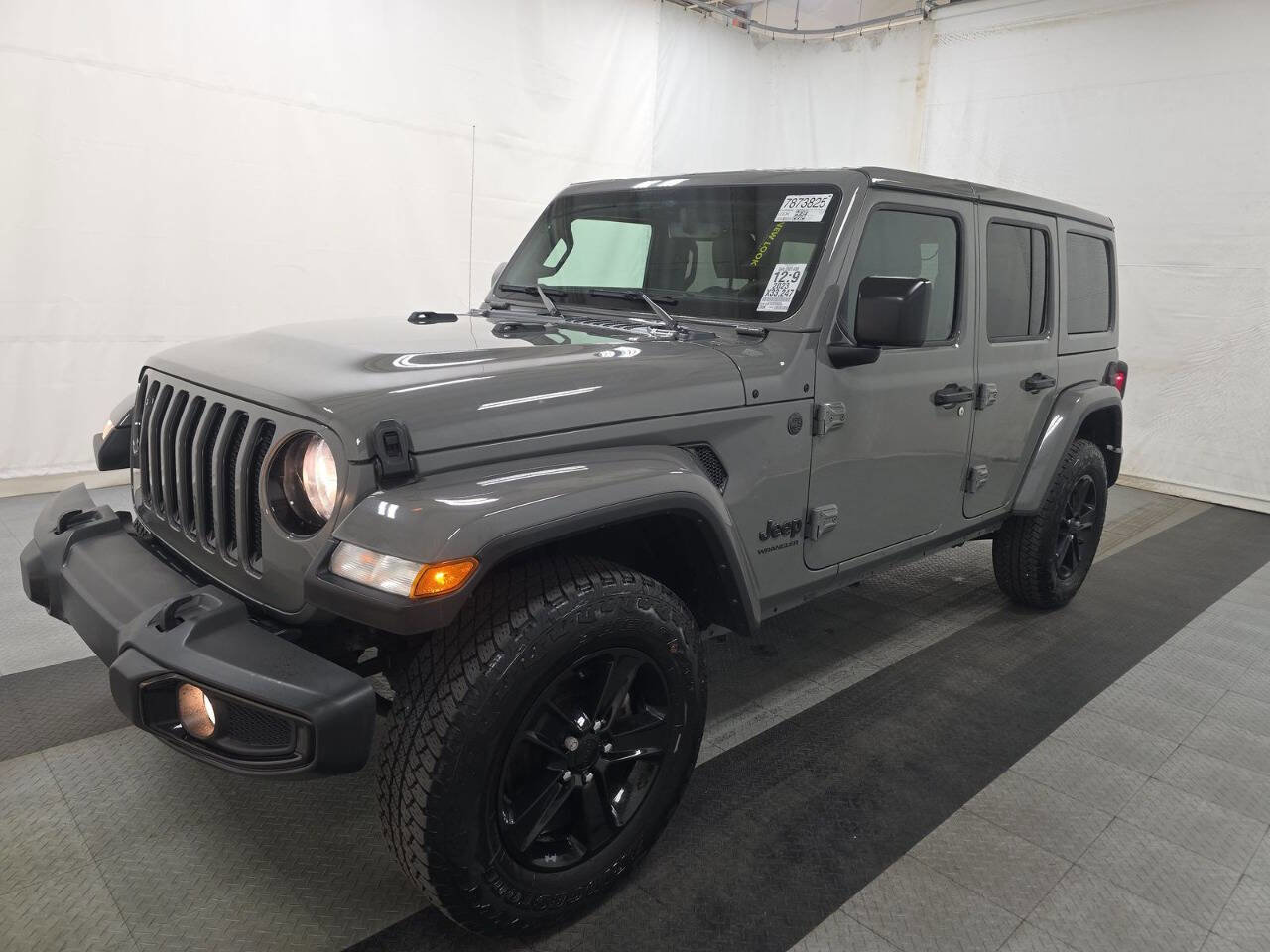 Used 2023 Jeep Wrangler Unlimited Sahara image 1