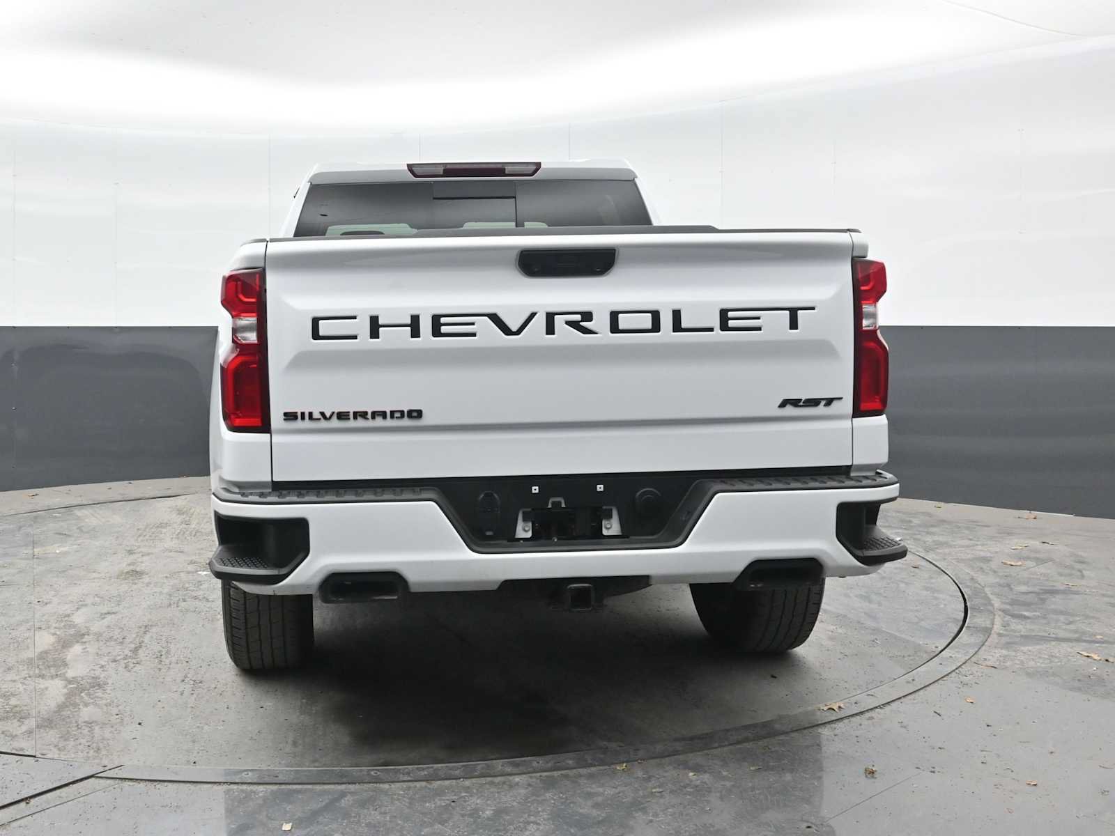 Used 2023 Chevrolet Silverado 1500 RST w/ Redline Edition AWD/4WD image 11