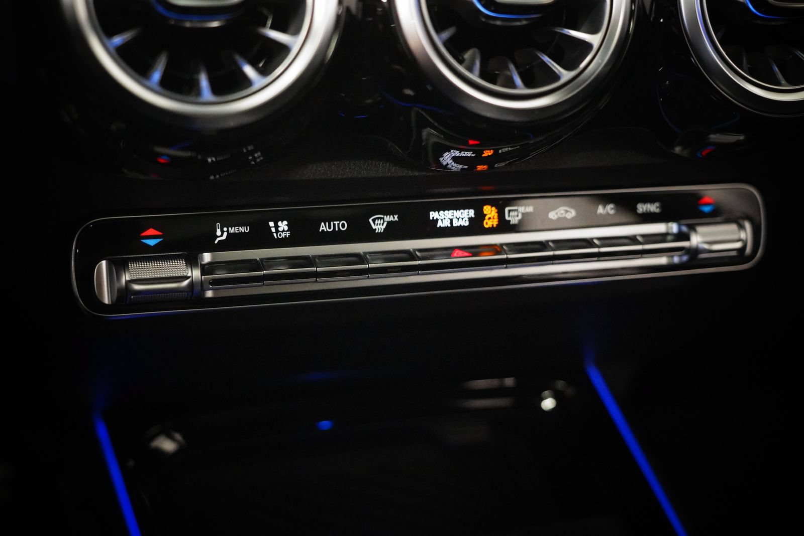 New 2026 Mercedes-Benz GLB 250 4MATIC image 27