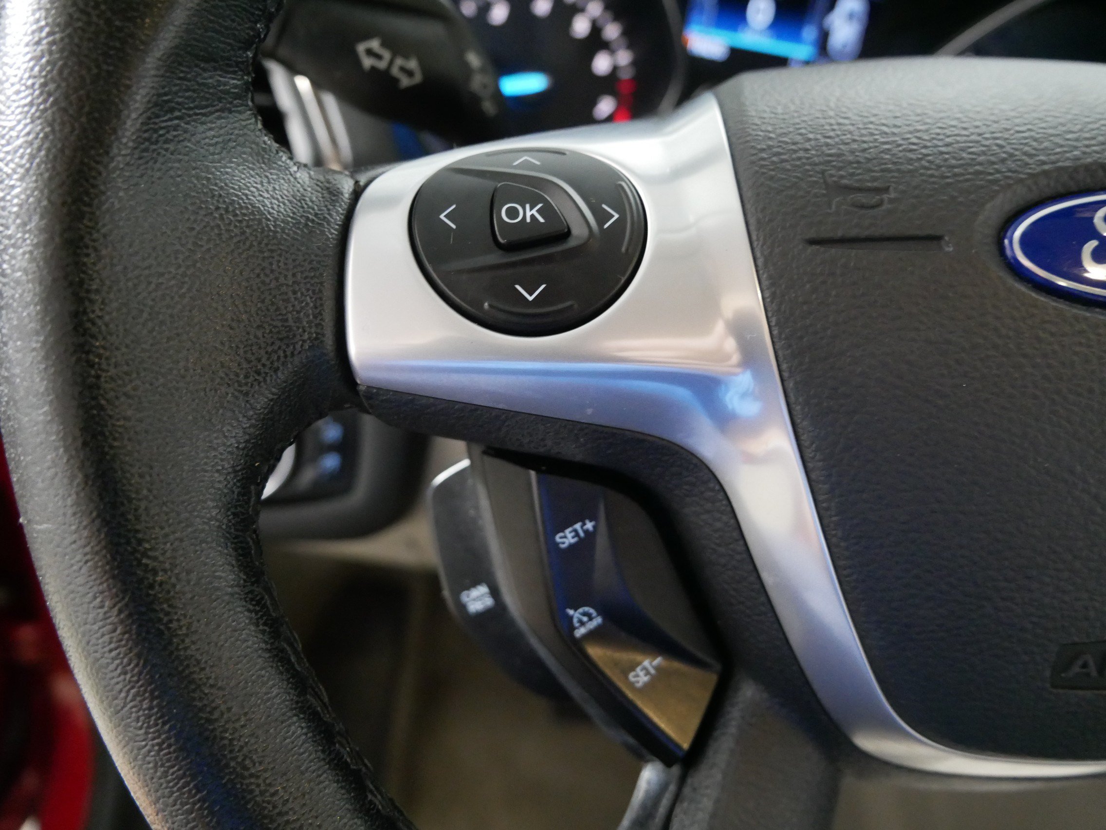 Used 2016 Ford Escape Titanium w/ Equipment Group 301A AWD/4WD image 27