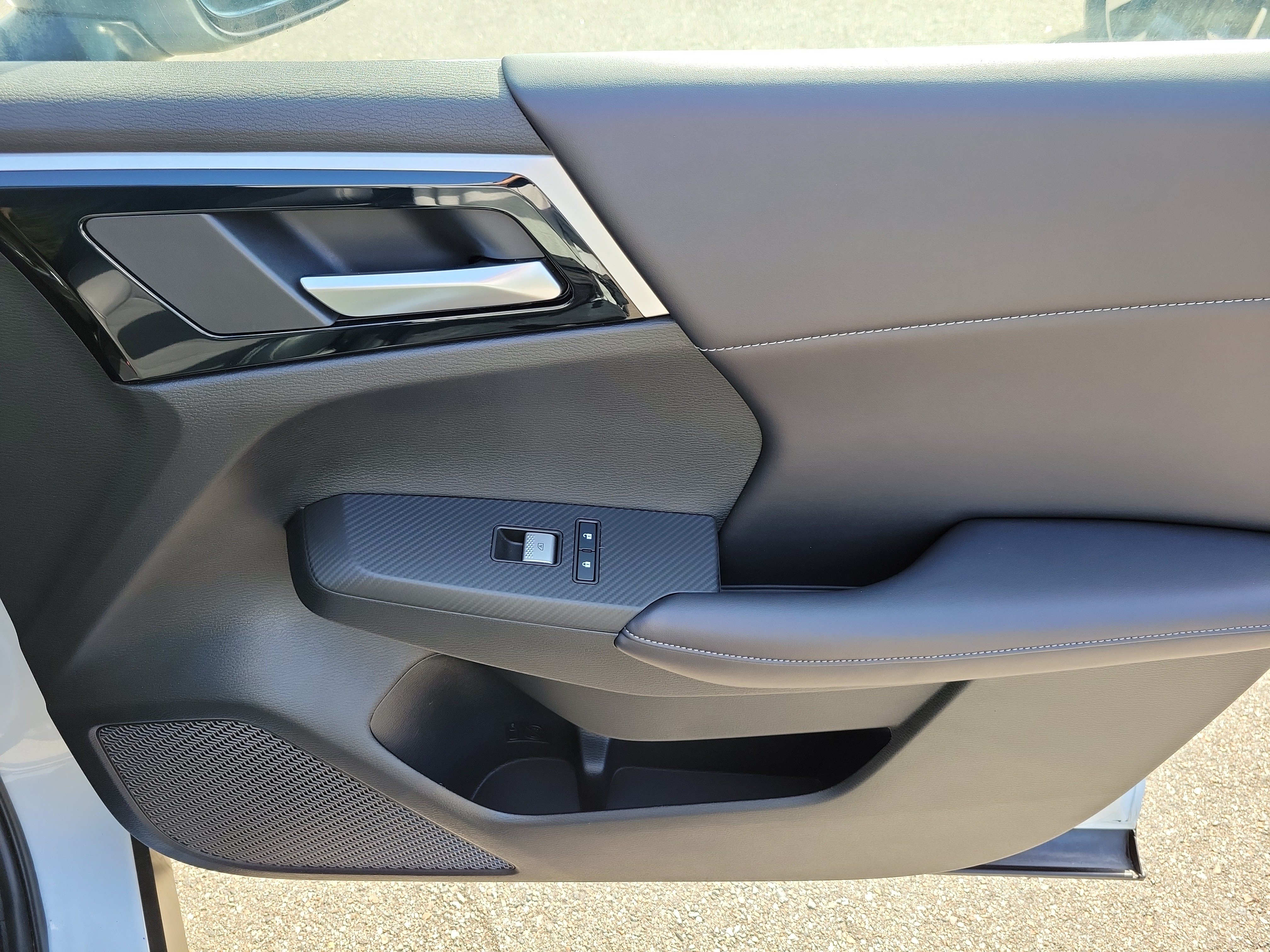 Used 2023 Mitsubishi Outlander SE AWD/4WD image 7