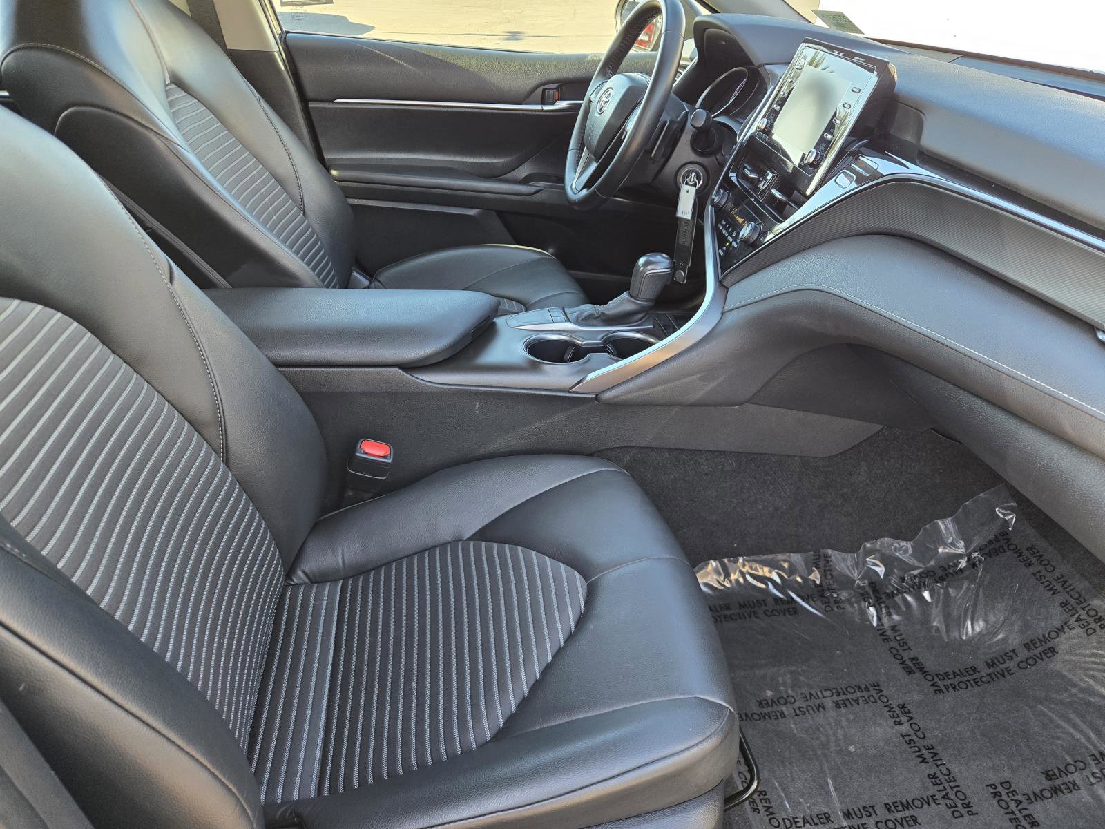Used 2023 Toyota Camry SE FWD image 31