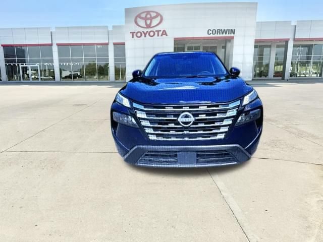 Used 2025 Nissan Rogue SV FWD image 31