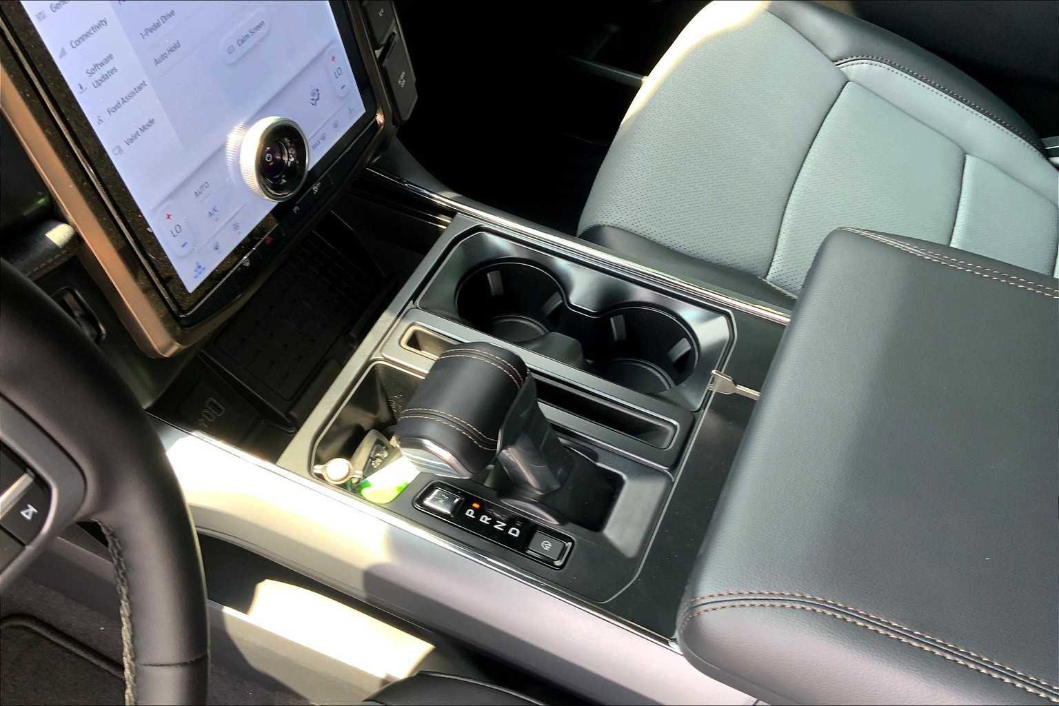 New 2025 Ford F150 Lightning Lariat image 8