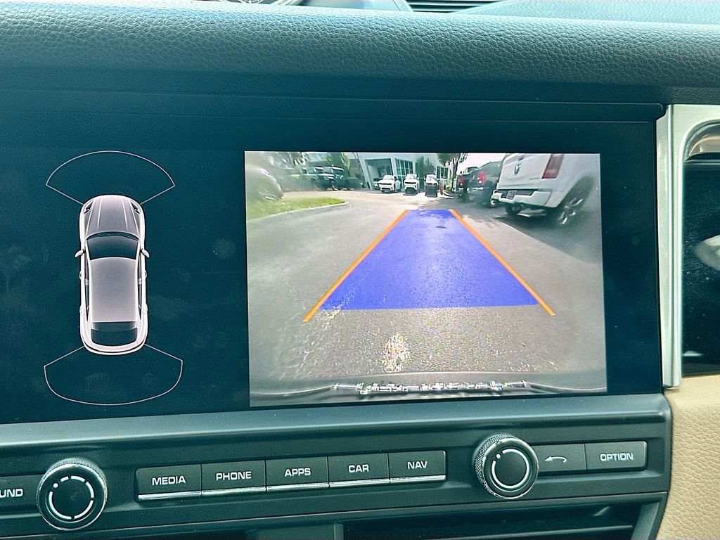 Used 2021 Porsche Macan image 18