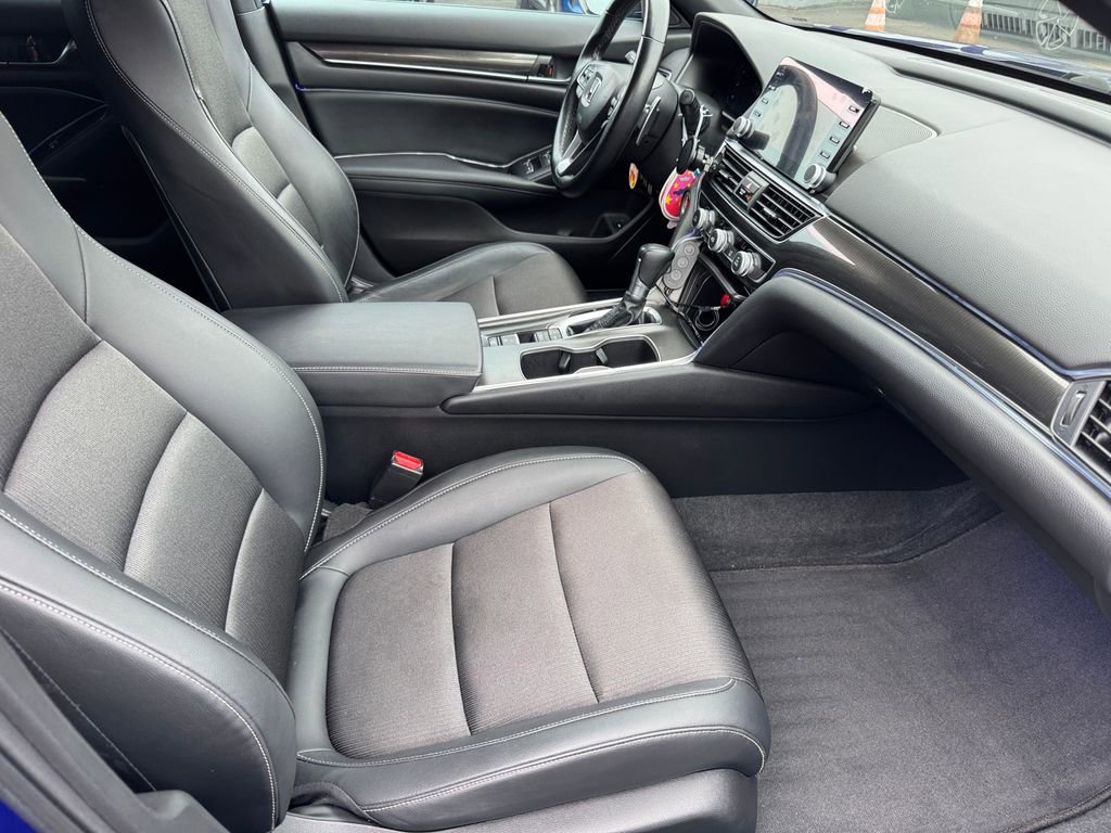 Used 2022 Honda Accord Sport image 4