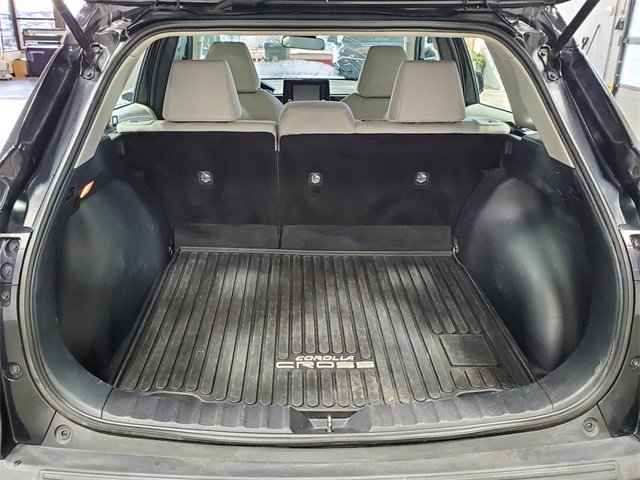 Used 2022 Toyota Corolla Cross L image 15