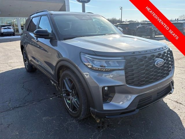 Used 2025 Ford Explorer ST image 8