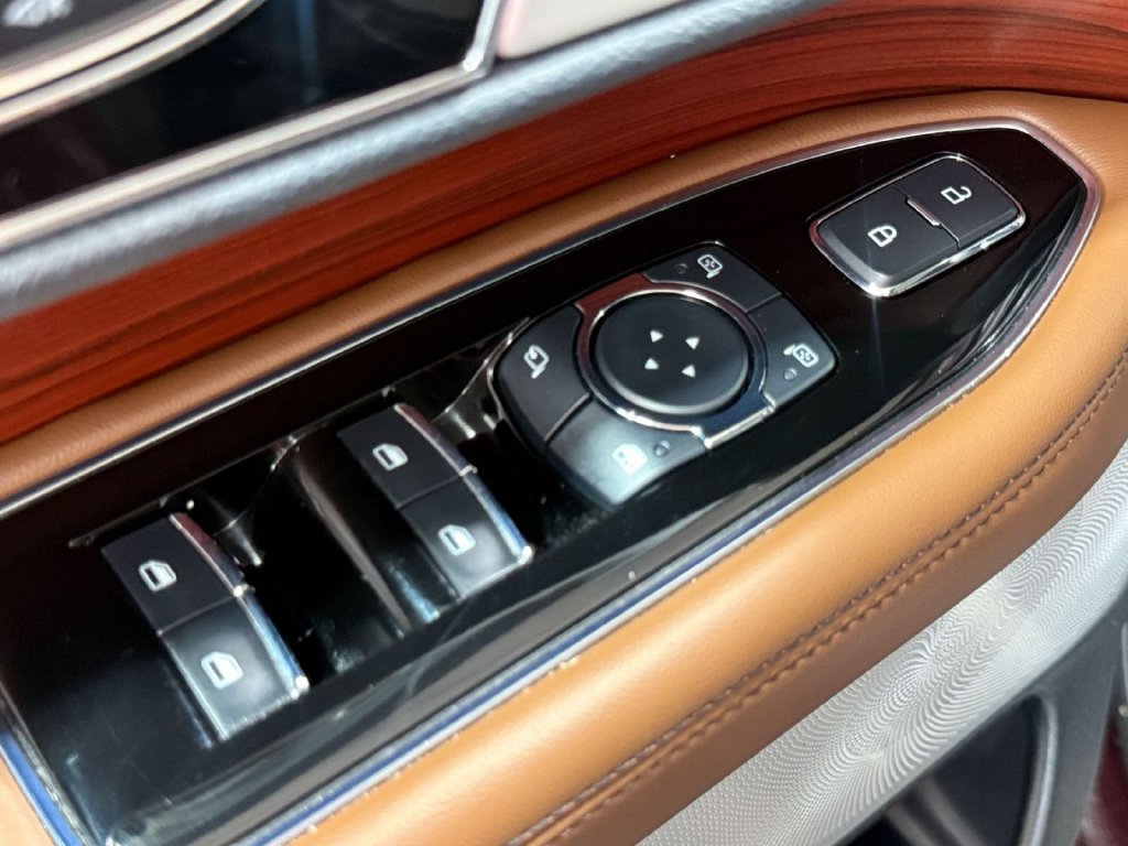 Certified 2023 Lincoln Navigator Reserve AWD/4WD image 16