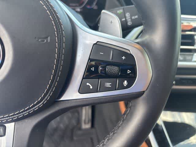 Used 2022 BMW X7 xDrive40i w/ M Sport Package AWD/4WD image 12