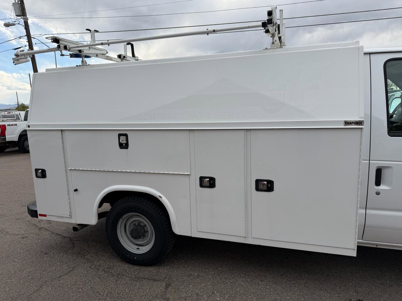 Used 2019 Ford E-350 and Econoline 350 Super Duty w/ Power Windows & Locks Group image 25