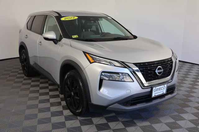 Used 2022 Nissan Rogue SV image 1