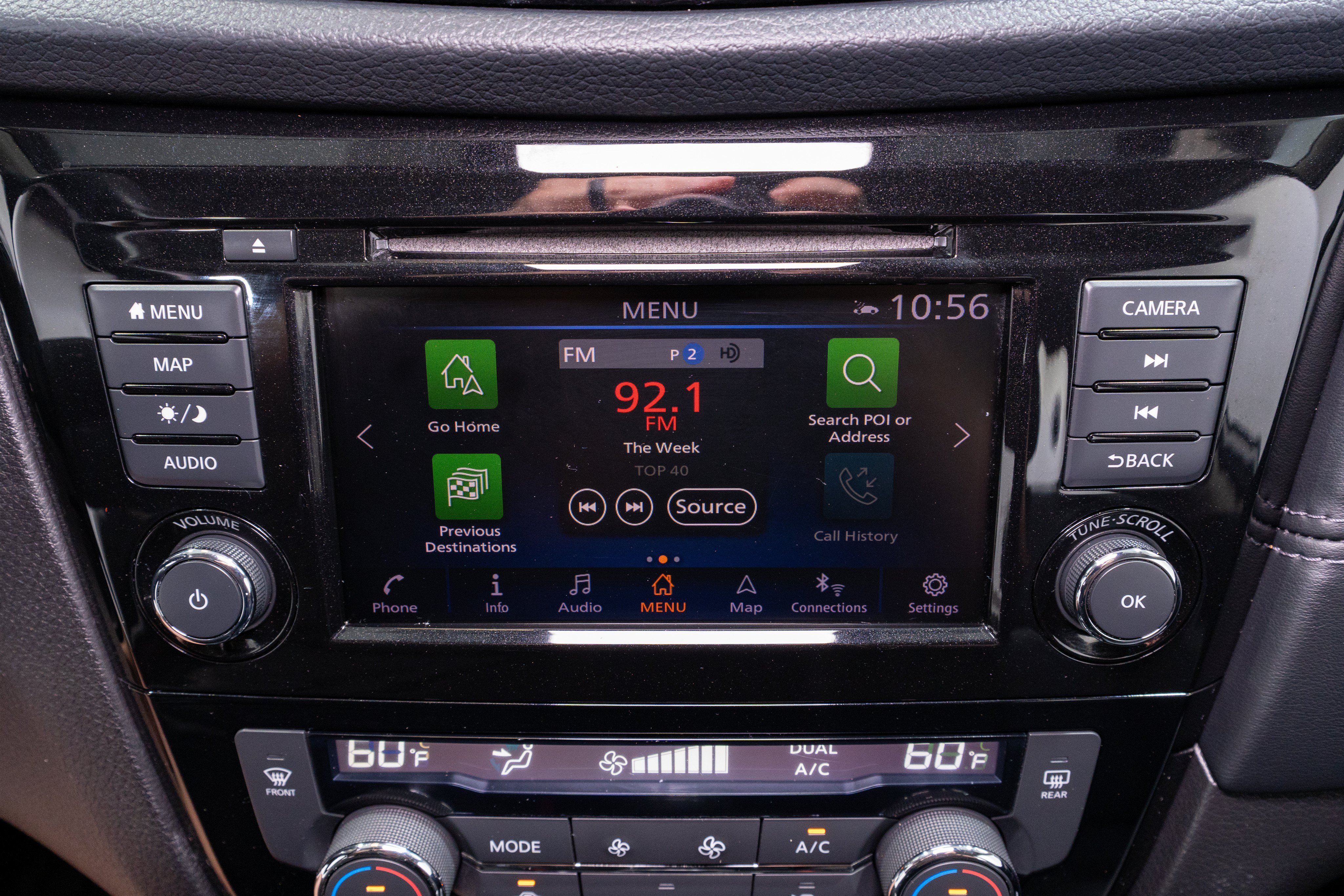 Used 2018 Nissan Rogue SL FWD image 18