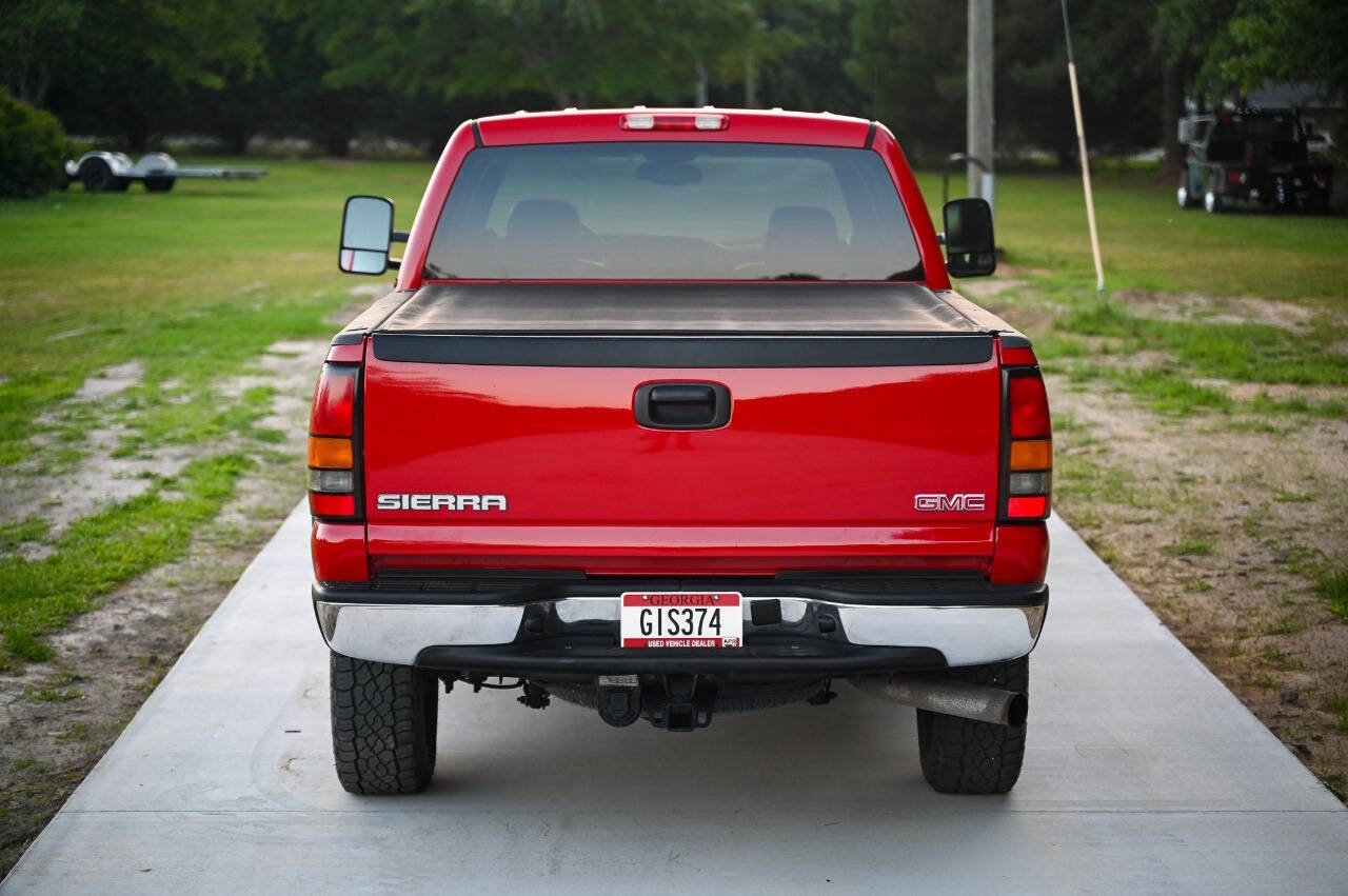 Used 2006 GMC Sierra 2500 SLT w/ Heavy-Duty Power Package AWD/4WD image 32