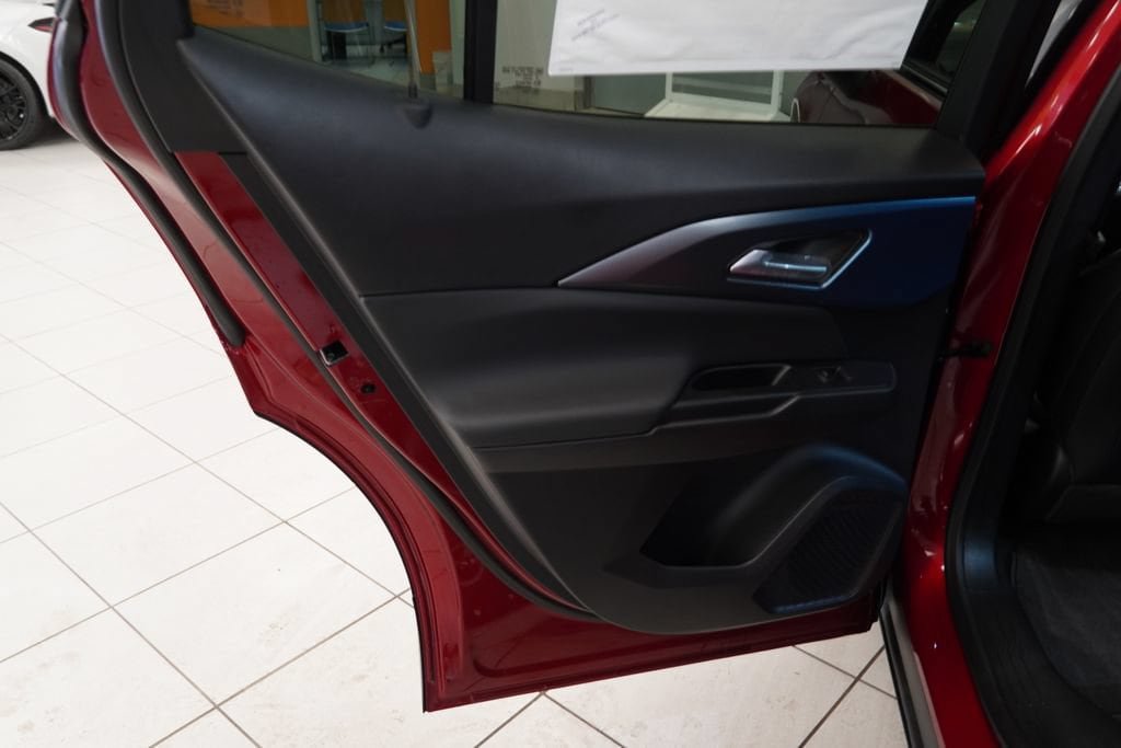 New 2026 Chevrolet Equinox EV LT FWD image 21