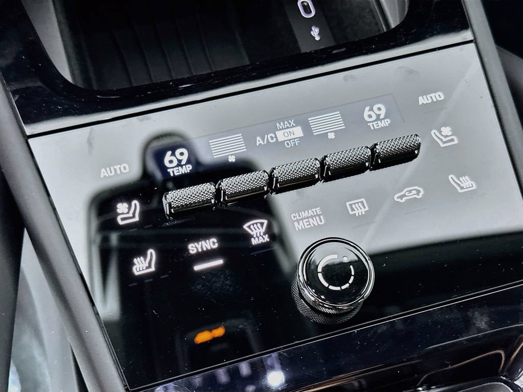 New 2026 Porsche Cayenne GTS AWD/4WD image 18