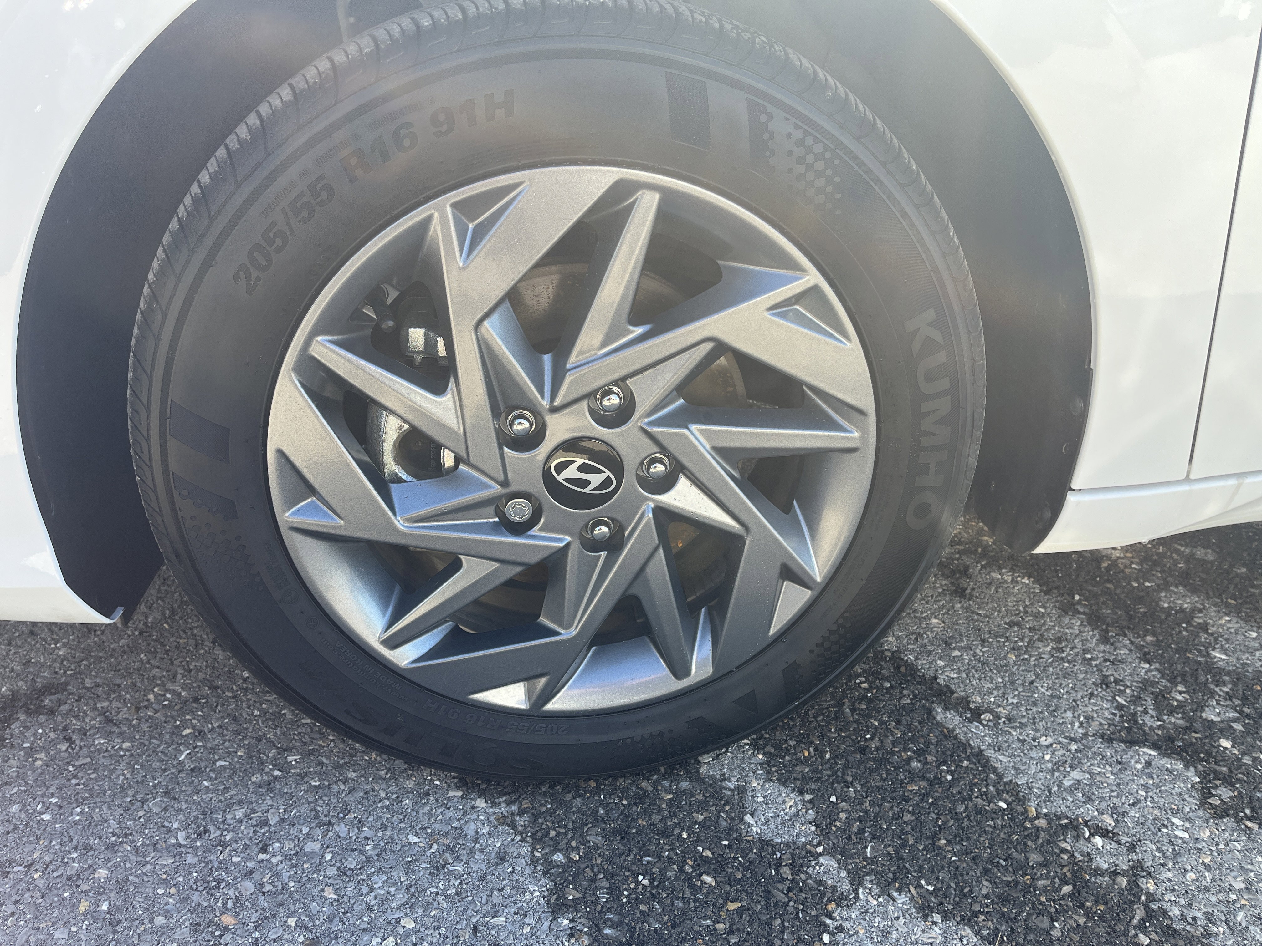 Used 2025 Hyundai Elantra Blue FWD image 11