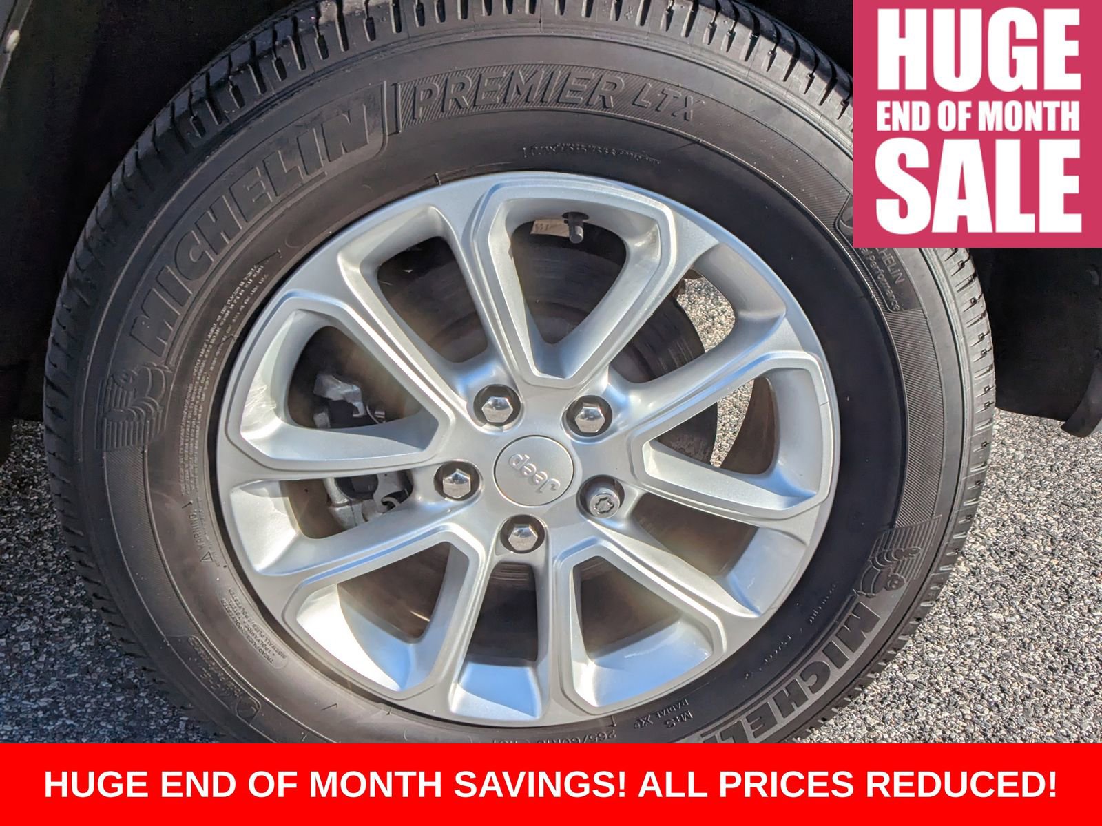 Used 2022 Jeep Grand Cherokee Laredo X image 42