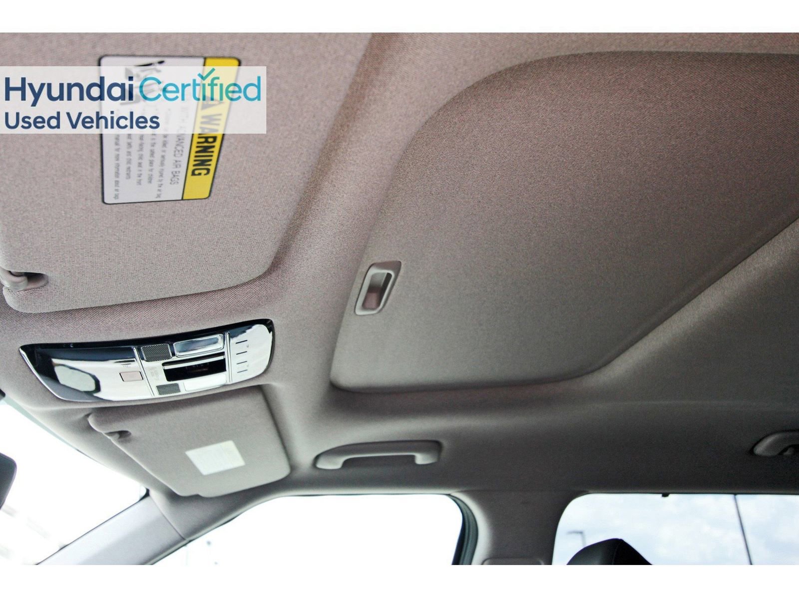 Used 2025 Hyundai Santa Fe Limited image 34