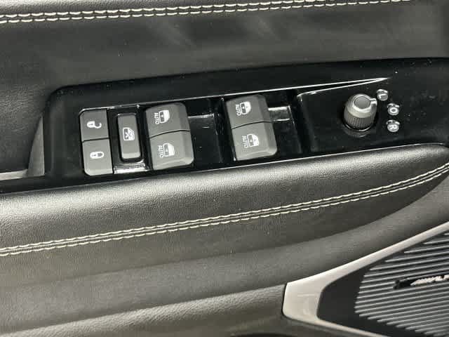 Used 2024 Jeep Wagoneer L Series II w/ Flexible Seating Group RWD image 20