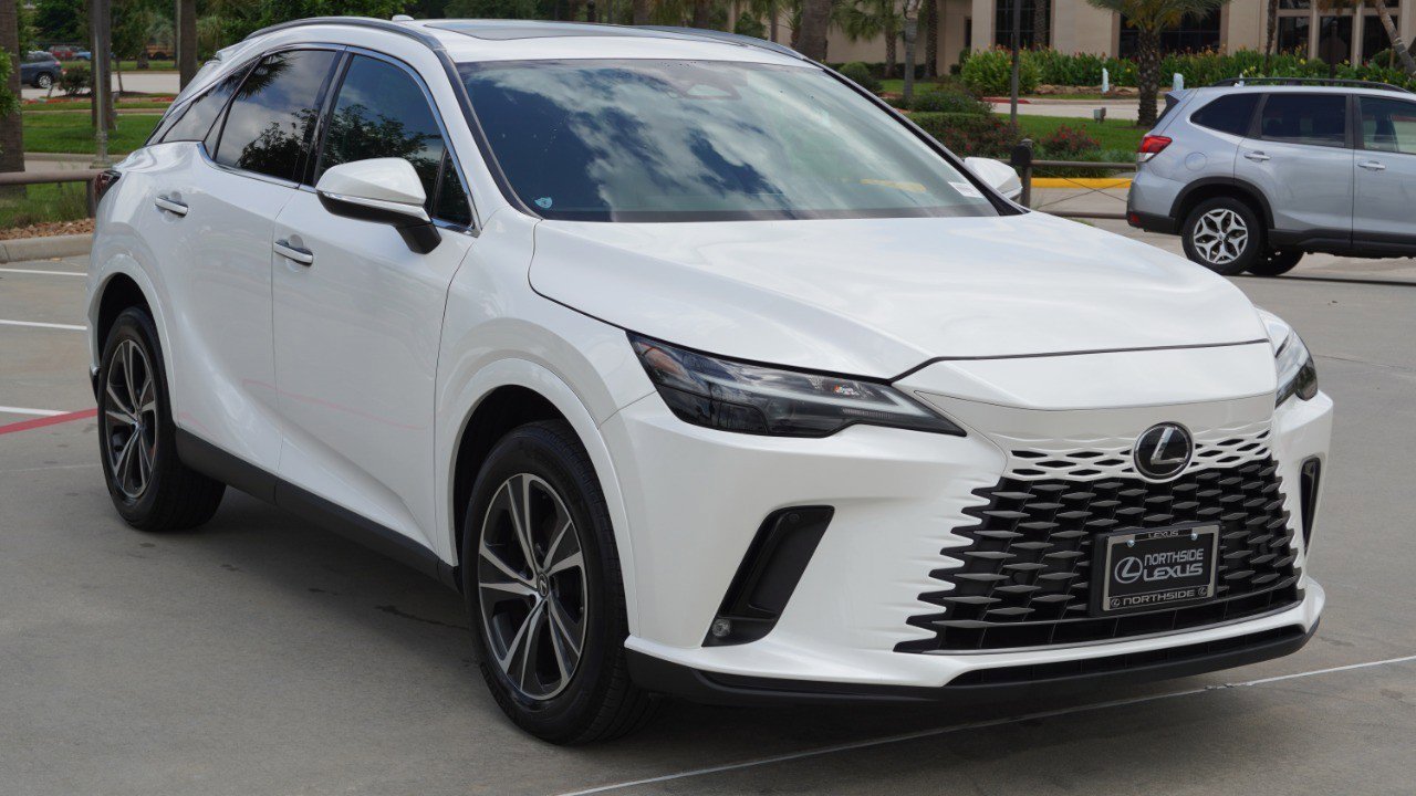 Used 2023 Lexus RX 350 Premium w/ Accessory Package (Z1) FWD image 3