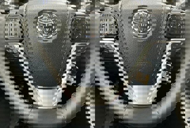 Used 2014 Toyota Highlander Plus image 23