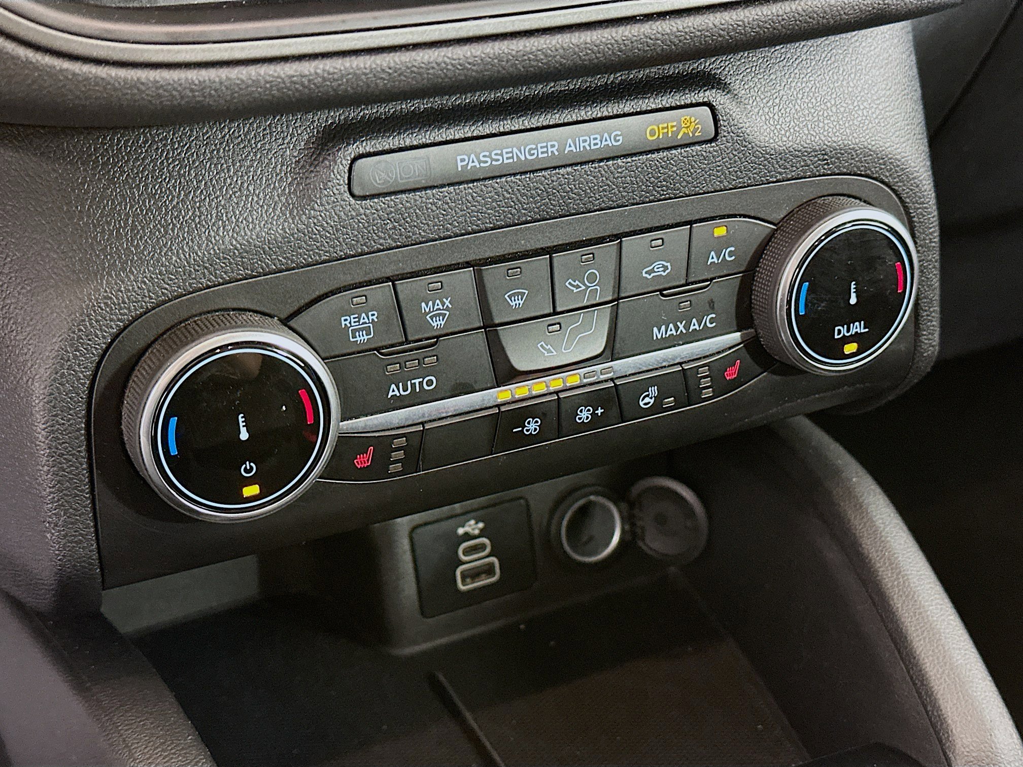 Used 2024 Ford Escape Active w/ Cold Weather Package image 23