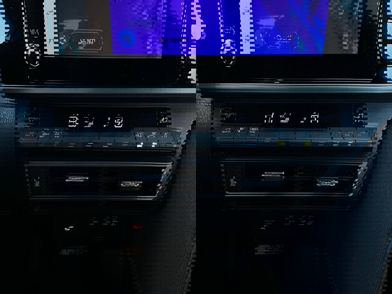 Used 2025 Toyota Camry LE image 26