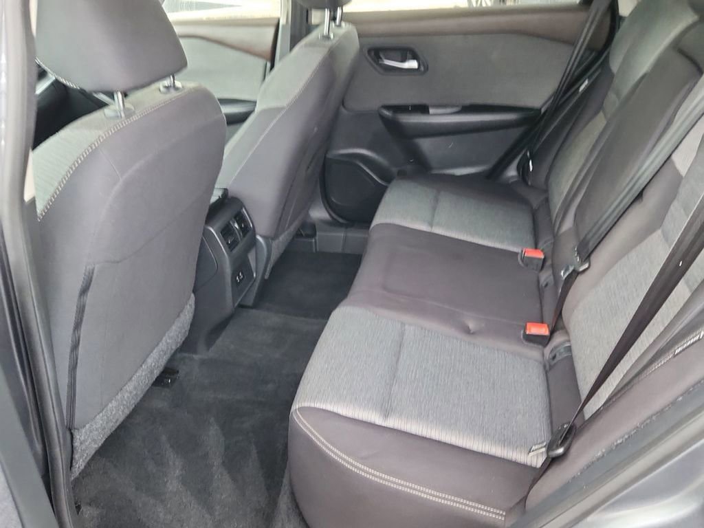 Used 2023 Nissan Rogue SV image 10