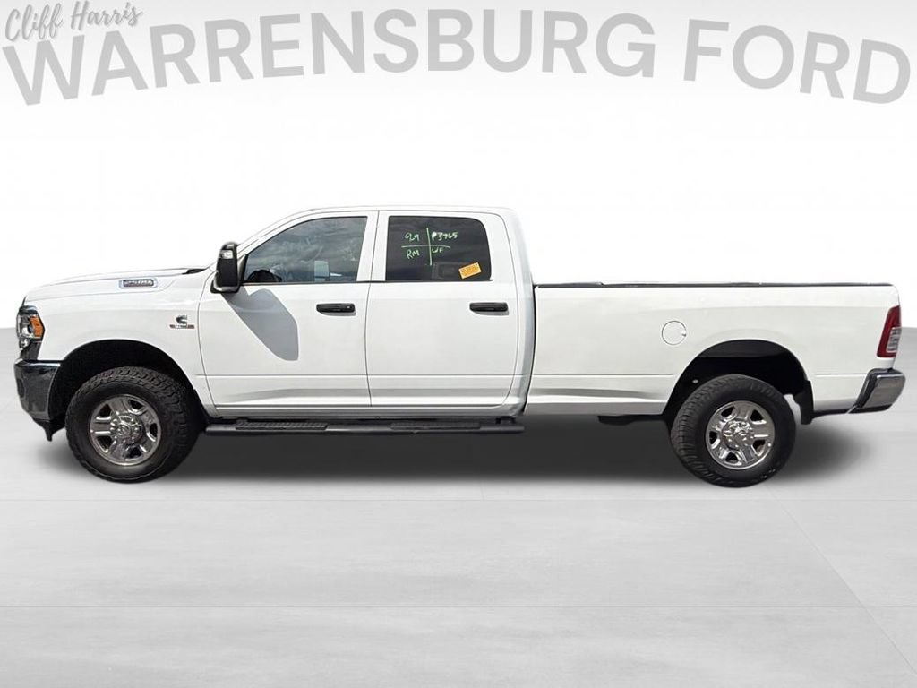 Used 2024 RAM 2500 Tradesman w/ Chrome Appearance Group AWD/4WD image 4