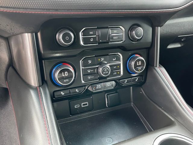 Used 2022 Chevrolet Suburban RST w/ Luxury Package image 23