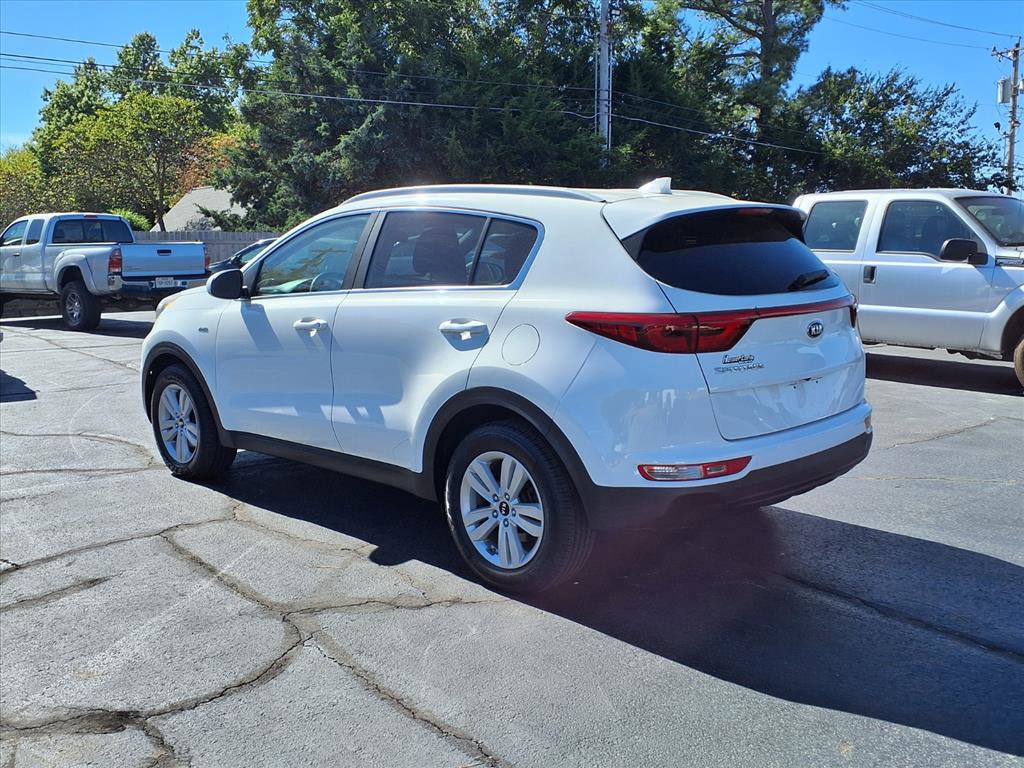 Used 2017 Kia Sportage LX w/ LX Popular Package image 4