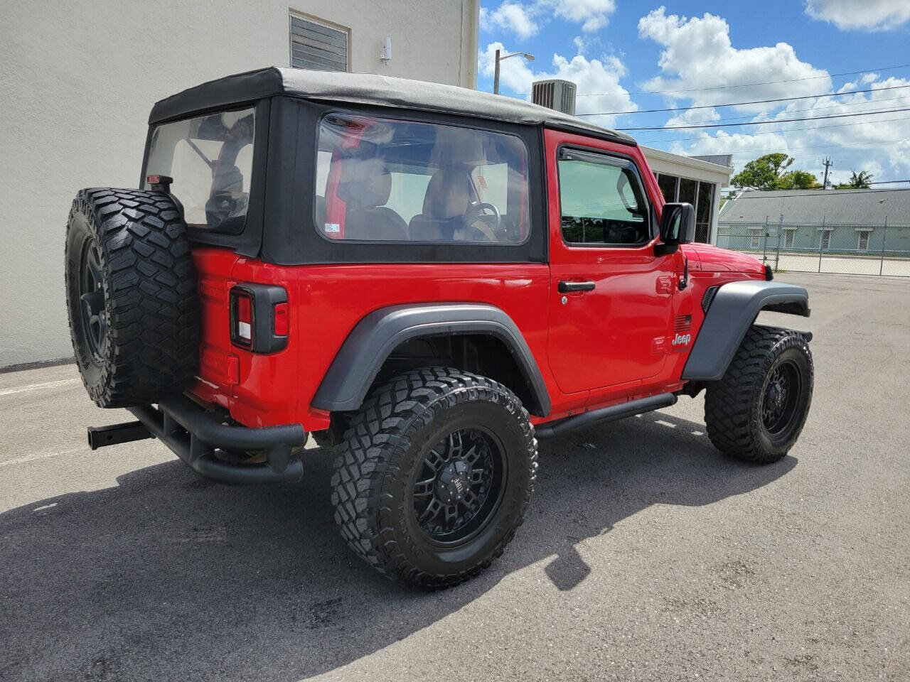 Used 2018 Jeep Wrangler Sport AWD/4WD image 7