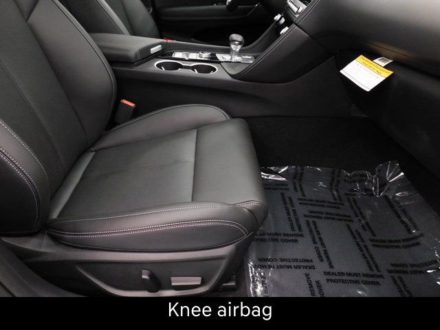 Used 2026 Genesis G70 2.5T image 30