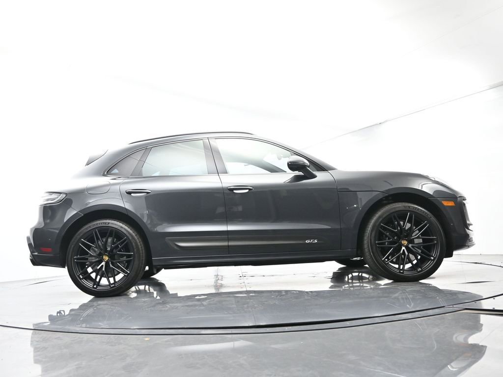 Certified 2025 Porsche Macan GTS image 57